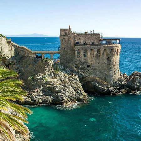 Grecale - Amazing Apartment With Patio And Sea View Maiori Exterior foto